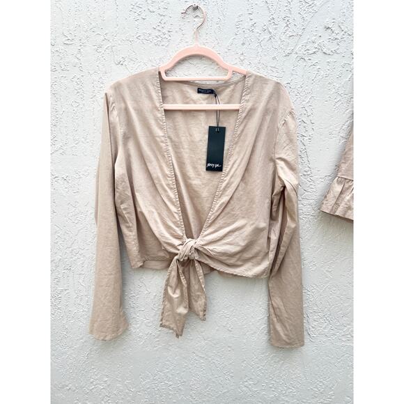 NWT Nasty Gal Long Sleeve Cotton Tie-Front Top and Ruffle Short Set Stone Size 6 - Picture 3 of 12